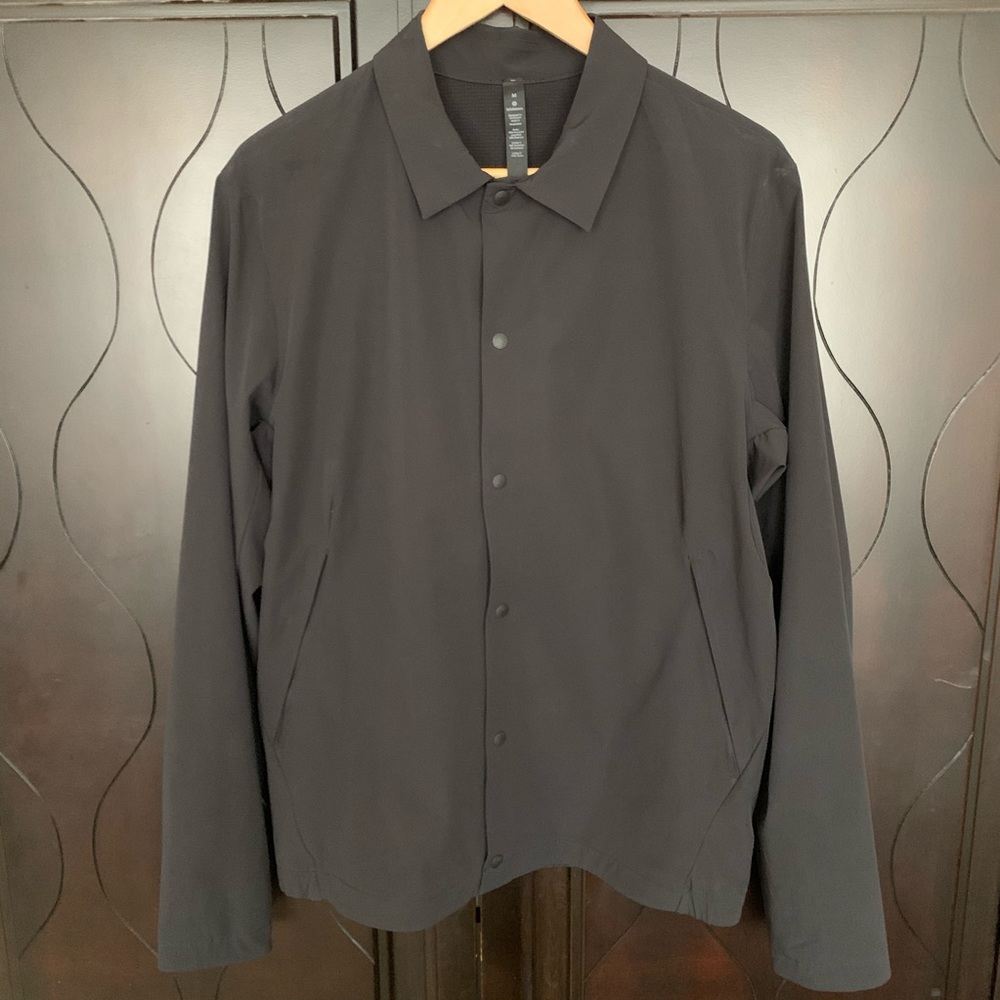 Lululemon Men’s Coach Jacket in Black